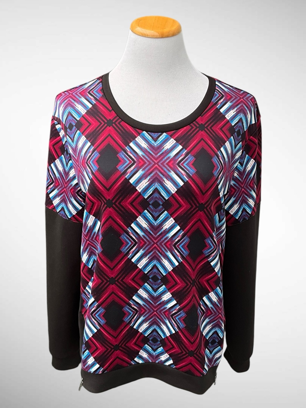 J Cooper Patterned Long-Sleeve Pullover Top